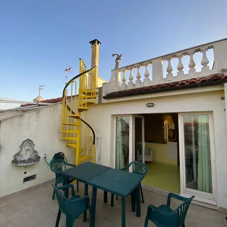 Lo Scrigno Del Sole Apartment